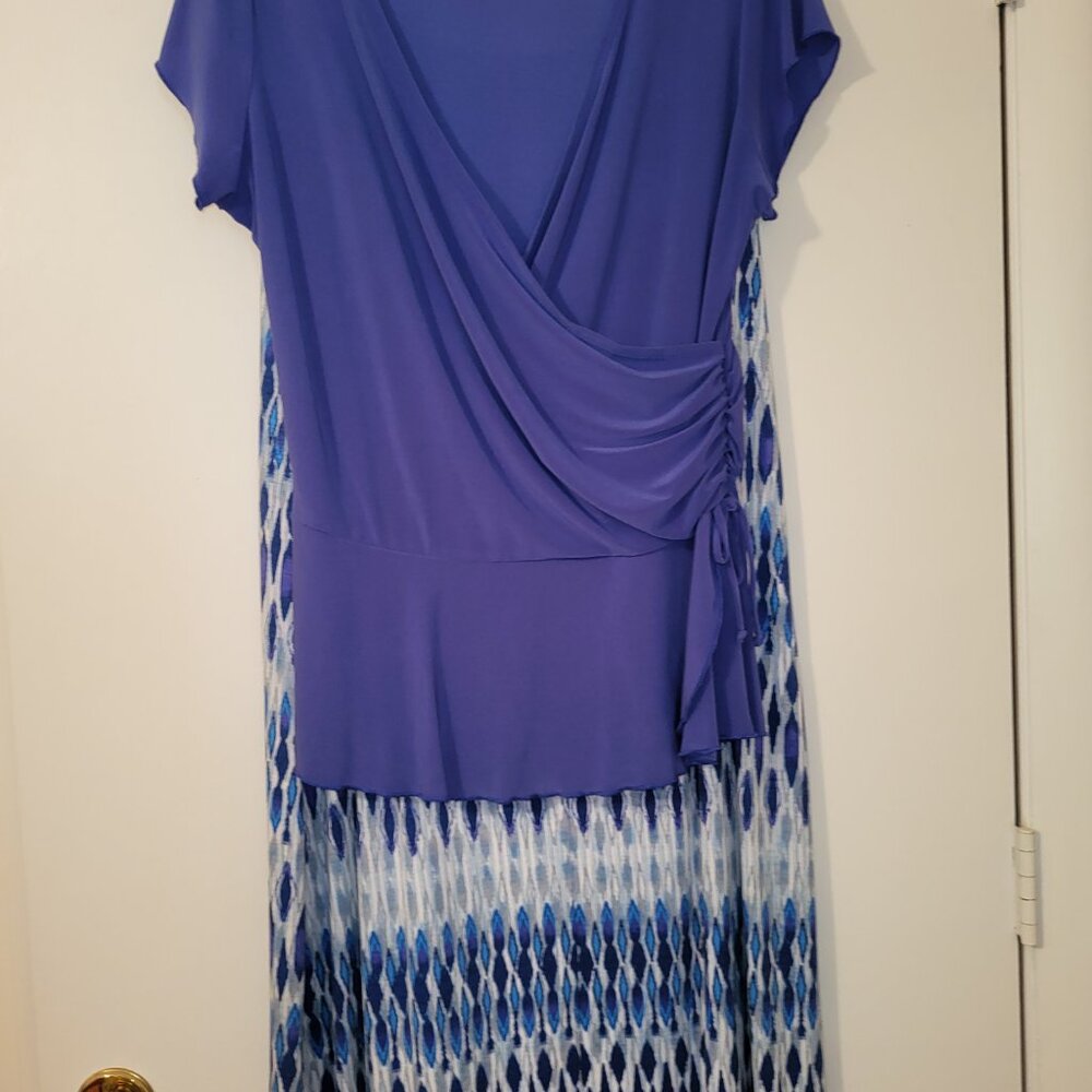 Ladies Roz & Ali Purple Blouse and 2 Skirts, Sizes L